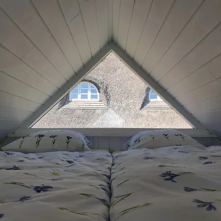Bed & Breakfast Zara's *
